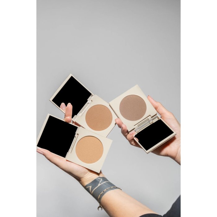 Medium - Cream Face Bronzing Hedonista