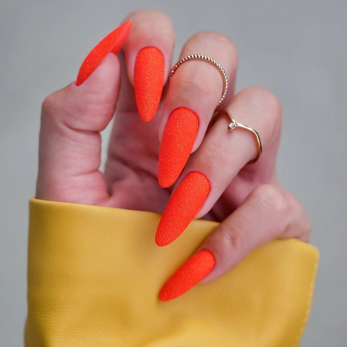 Indigonails - Belgique -Orange Neon effect