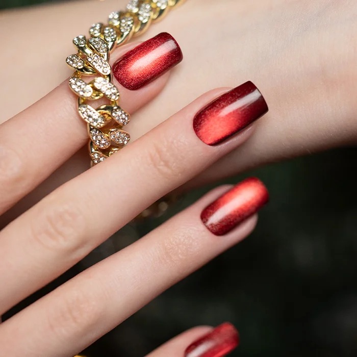 Gamme de vernis et produits d'onglerie professionnels Indigonails Belgium